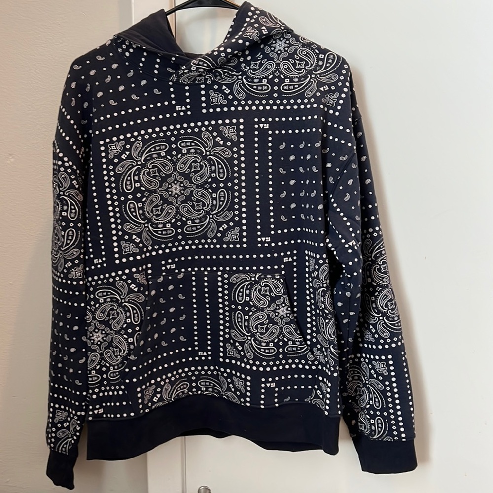 Free Assembly Kids XL hoodie